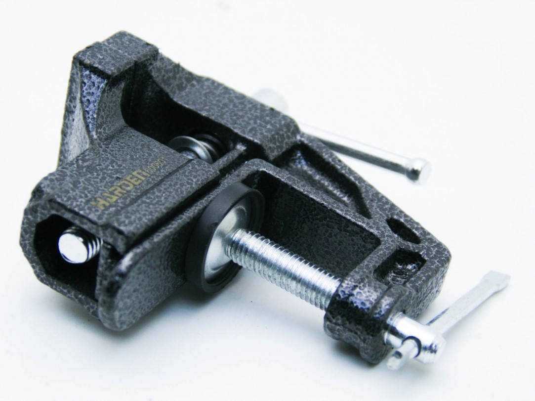 600601 Тиски столярные с шириной губок 50мм. // HARDEN